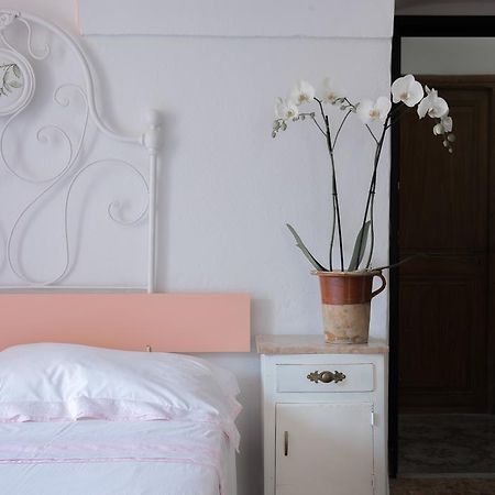 Dussaiga - Camera Delle Rose Dolceacqua Εξωτερικό φωτογραφία