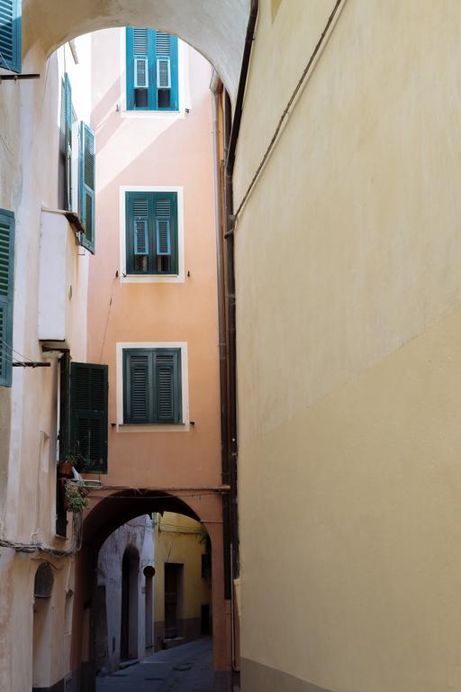 Dussaiga - Camera Delle Rose Dolceacqua Εξωτερικό φωτογραφία